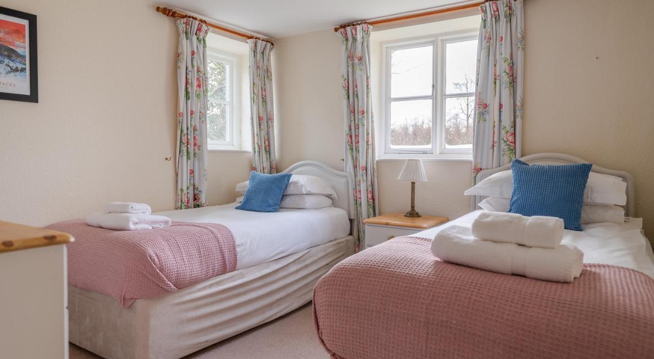 Jubilee Cottage Rusland Экстерьер фото